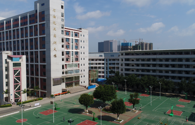 广西工业技师学院图片